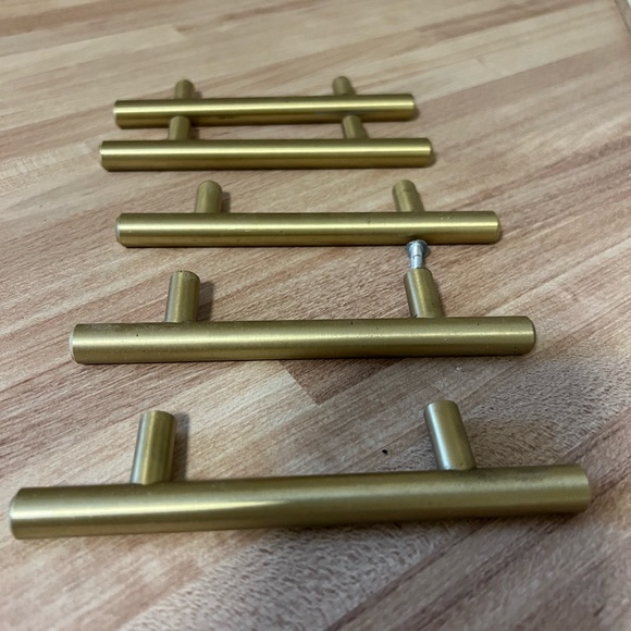 Set of Gold Cabinet Pulls - Picture 2 of 5